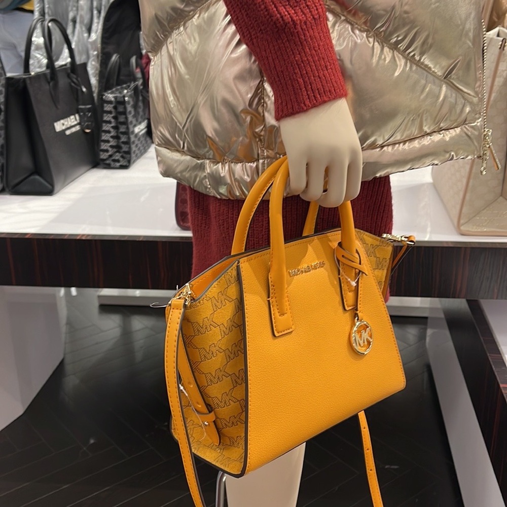 Michael Kors Avril Small Signature PVC Top Zip Satchel Crossbody Bag
Honeycomb - Picture 4 of 16
